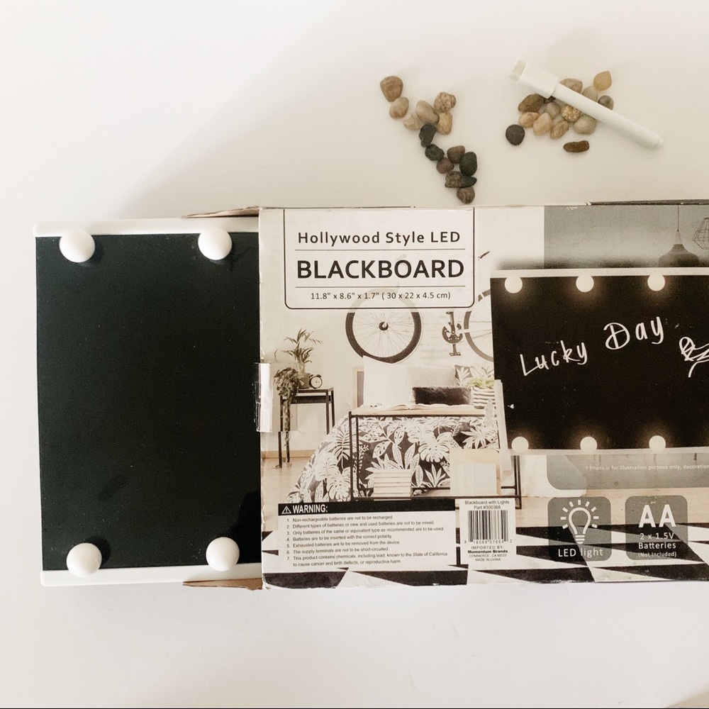 LED Light Up Blackboard - Picture 2 of 10